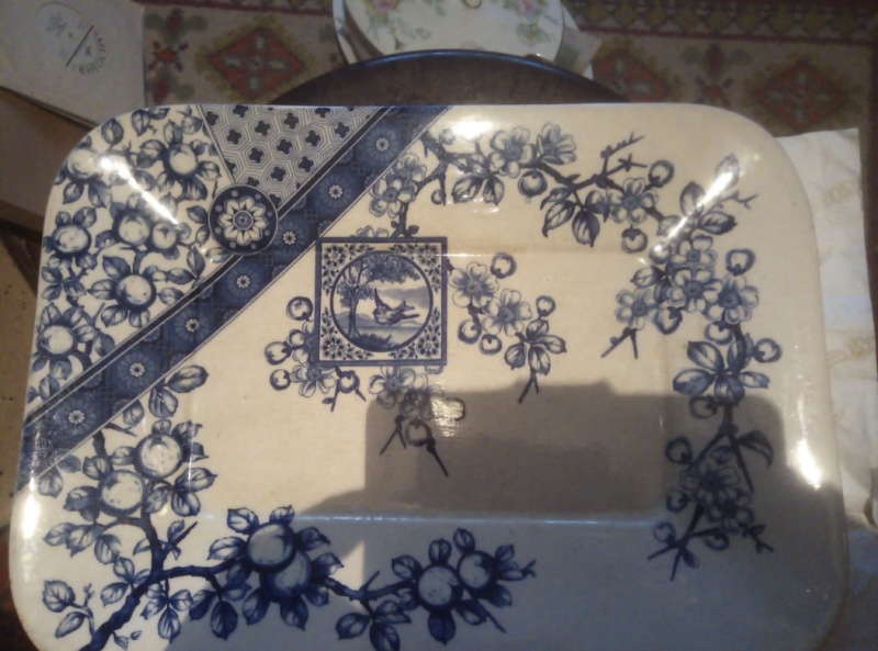 Антикварное блюдо с рисунком, конец XIX - нач. XX вв. (Великобритания)